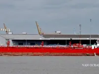 Нефтеналивной/химический танкер на продажу