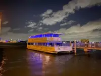 Паром на продажу