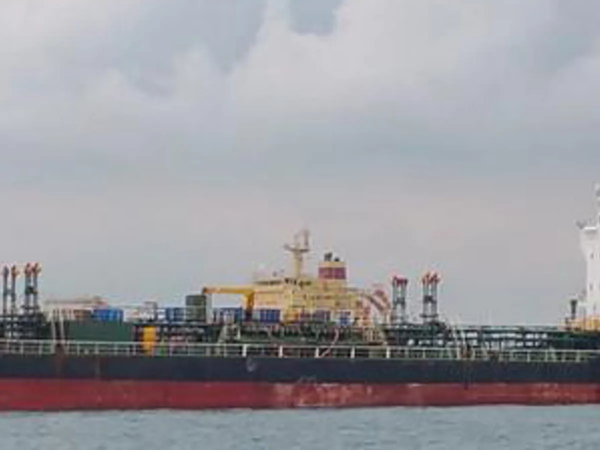 Нефтеналивной/химический танкер на продажу