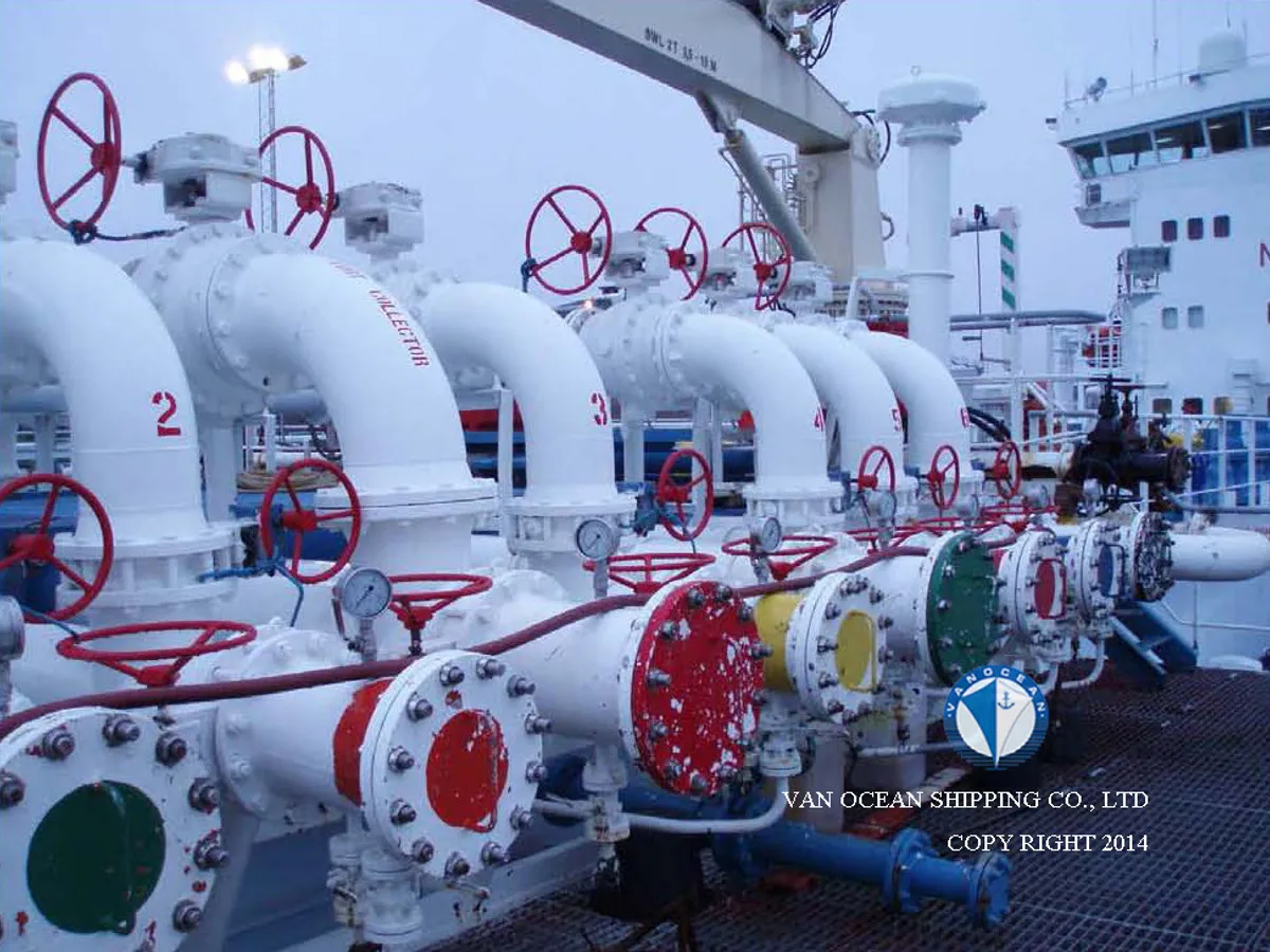 Нефтеналивной/химический танкер на продажу
