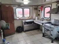 Баржа на продажу