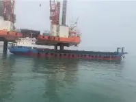 Баржа на продажу