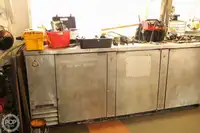 Паром на продажу