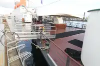 Баржа на продажу