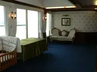 Катамаран на продажу