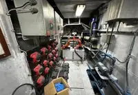 Буксир для перевозки экипажа на продажу