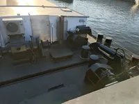 Баржа на продажу