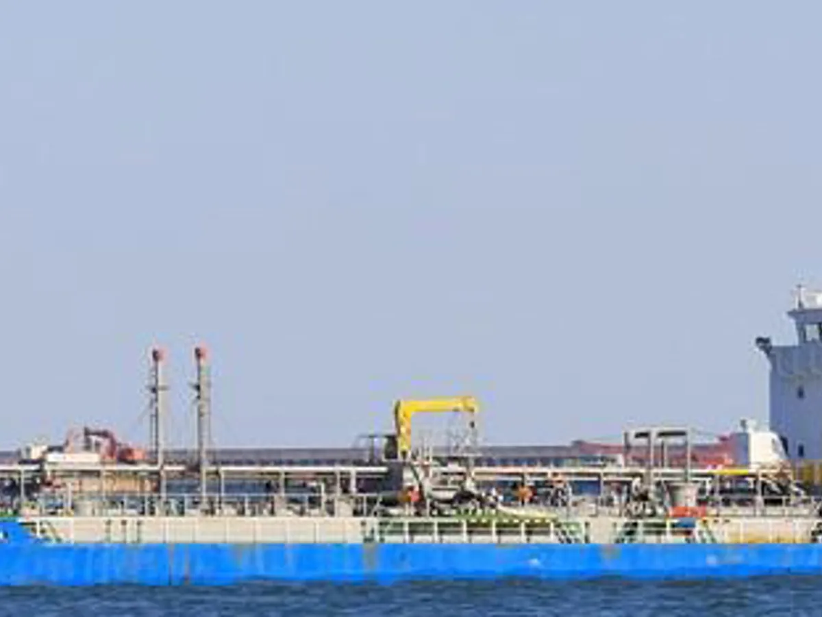 Нефтеналивной/химический танкер на продажу