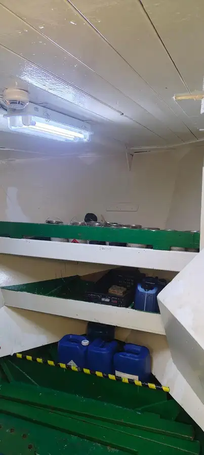Судно снабжения на продажу
