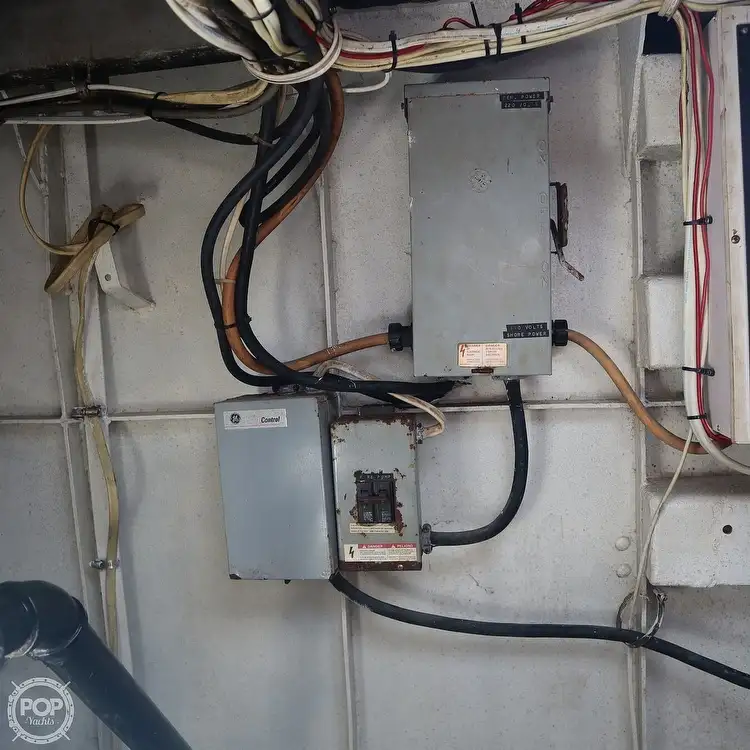 Десантный корабль-танкер на продажу