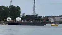 Баржа на продажу