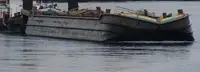 Баржа на продажу
