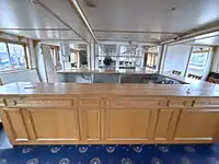 Круизное судно на продажу