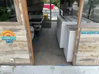 Катамаран на продажу
