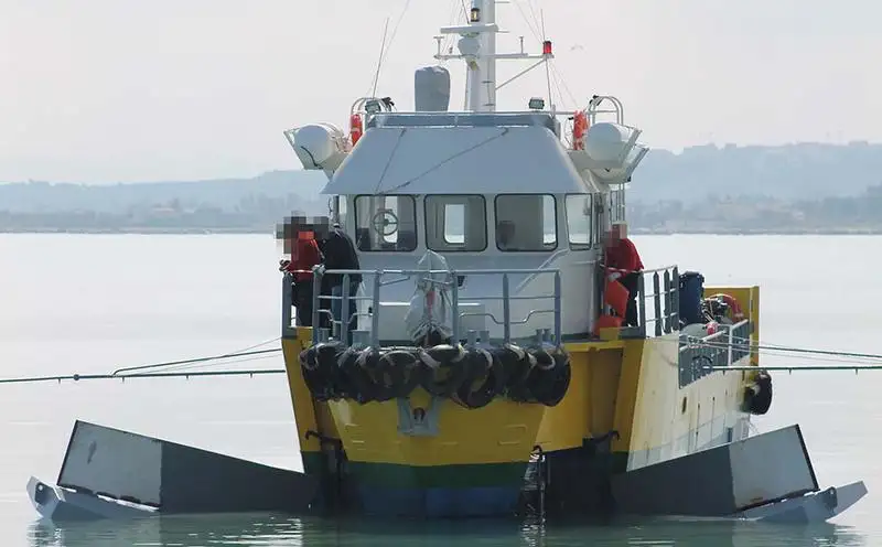 Буксир на продажу