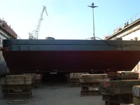 Баржа на продажу