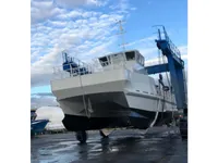 Буксир для перевозки экипажа на продажу