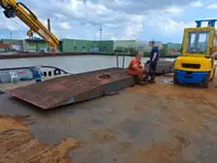 Баржа на продажу