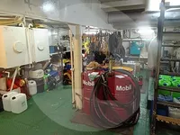 Судно с краном на продажу