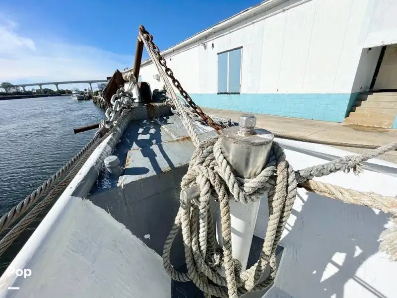 Траулер на продажу