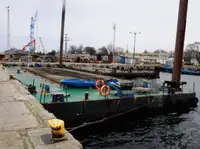 Баржа на продажу