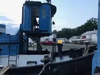 Буксир на продажу