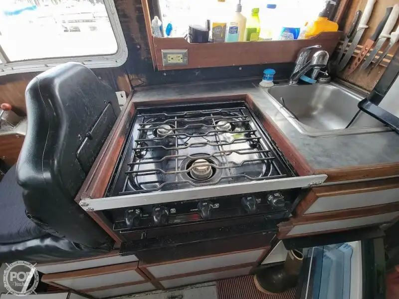 Спасательная шлюпка на продажу