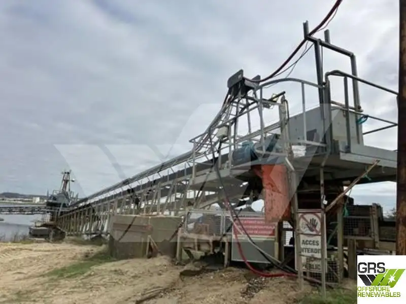 Баржа на продажу