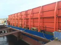 Баржа на продажу