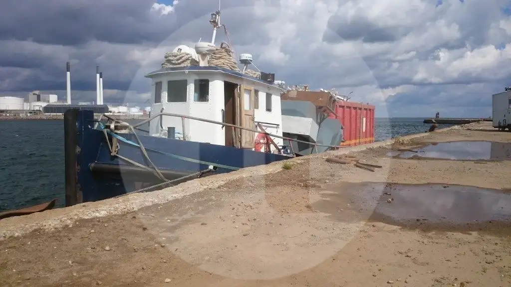 Рабочие суда на продажу
