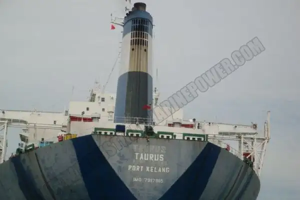 Нефтеналивной/химический танкер на продажу