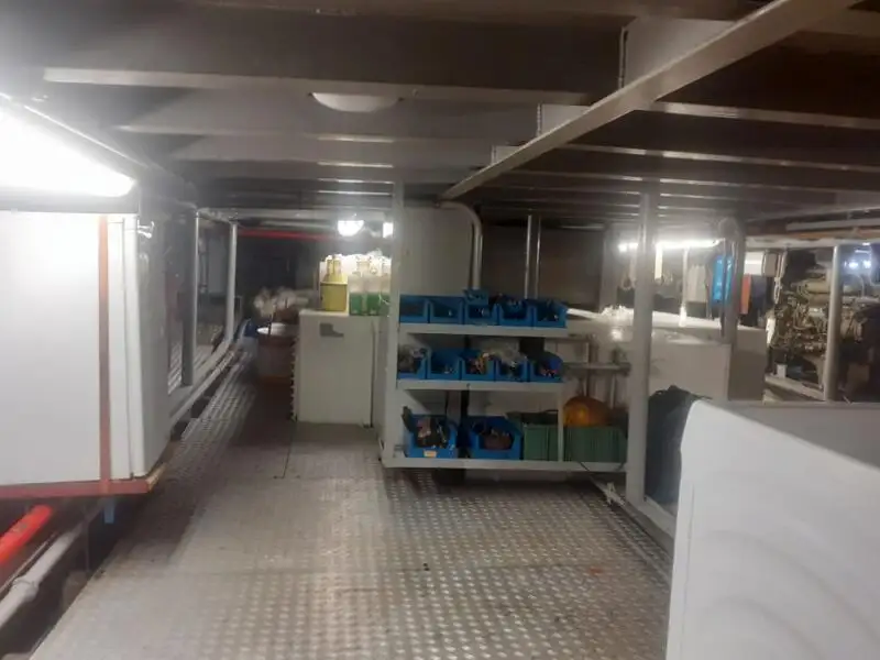 Контейнеровоз на продажу