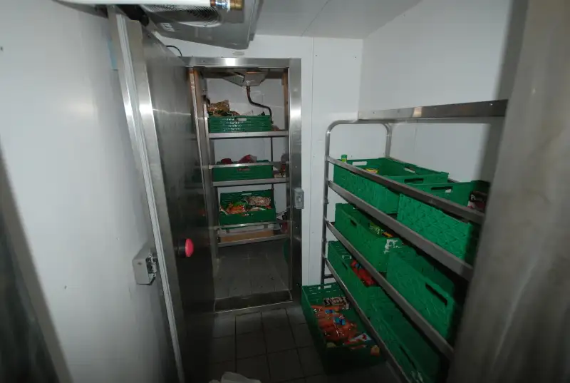 Десантный корабль-танкер на продажу