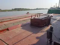 Баржа на продажу