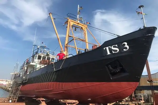 Круизное судно на продажу