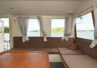 Катамаран на продажу