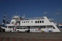 Катамаран на продажу