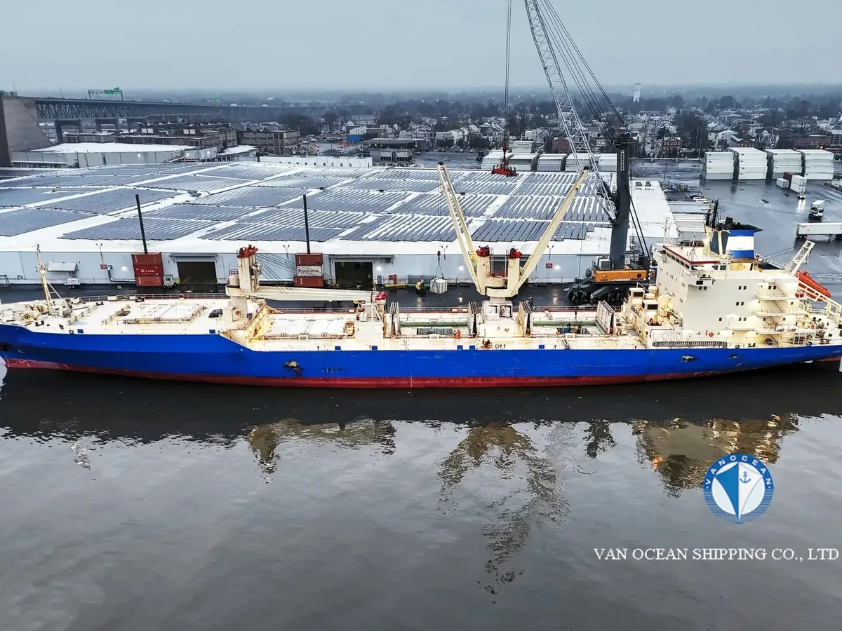 Рефрижераторное судно на продажу