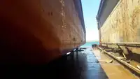 Баржа на продажу