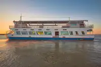 Катамаран на продажу