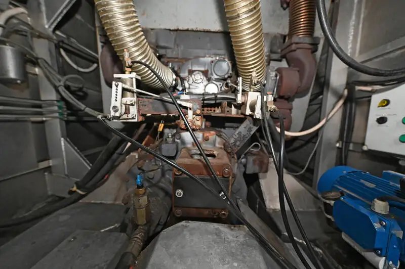 Катамаран на продажу