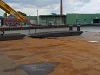 Баржа на продажу
