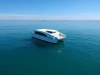 Катамаран на продажу
