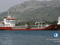Нефтеналивной/химический танкер на продажу