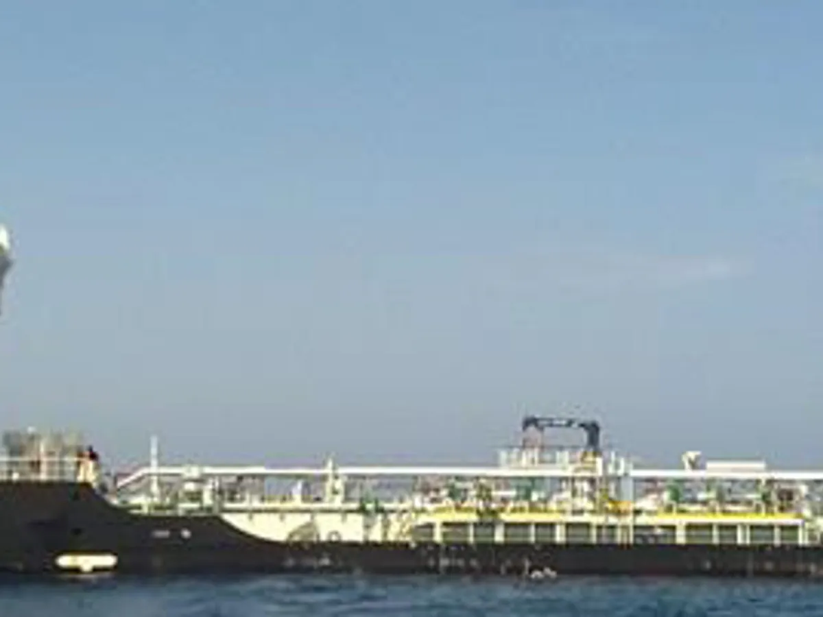 Нефтеналивной/химический танкер на продажу