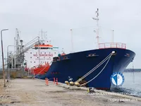 Нефтеналивной/химический танкер на продажу