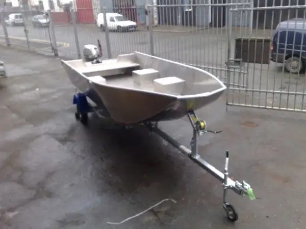 Рабочие суда на продажу