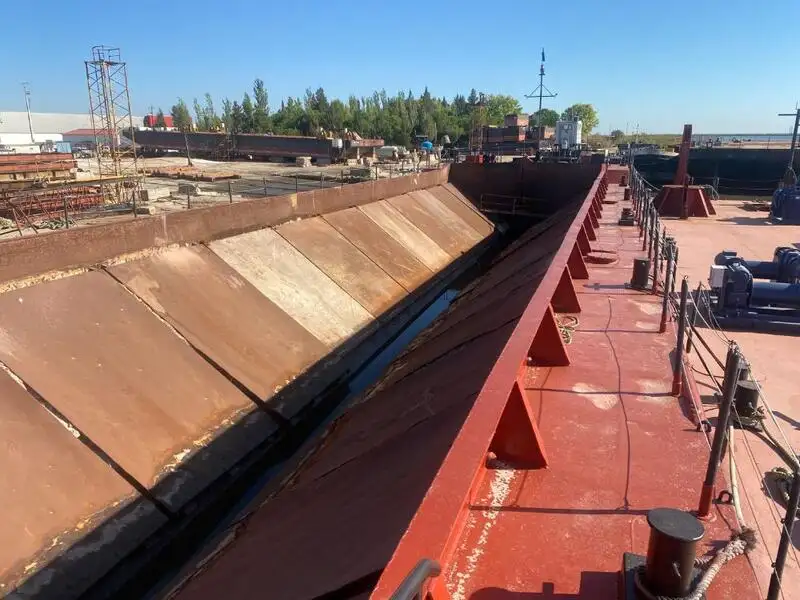 Буксир на продажу