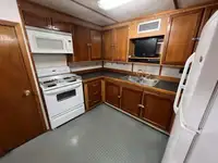 Буксир для перевозки экипажа на продажу