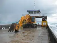 Баржа на продажу